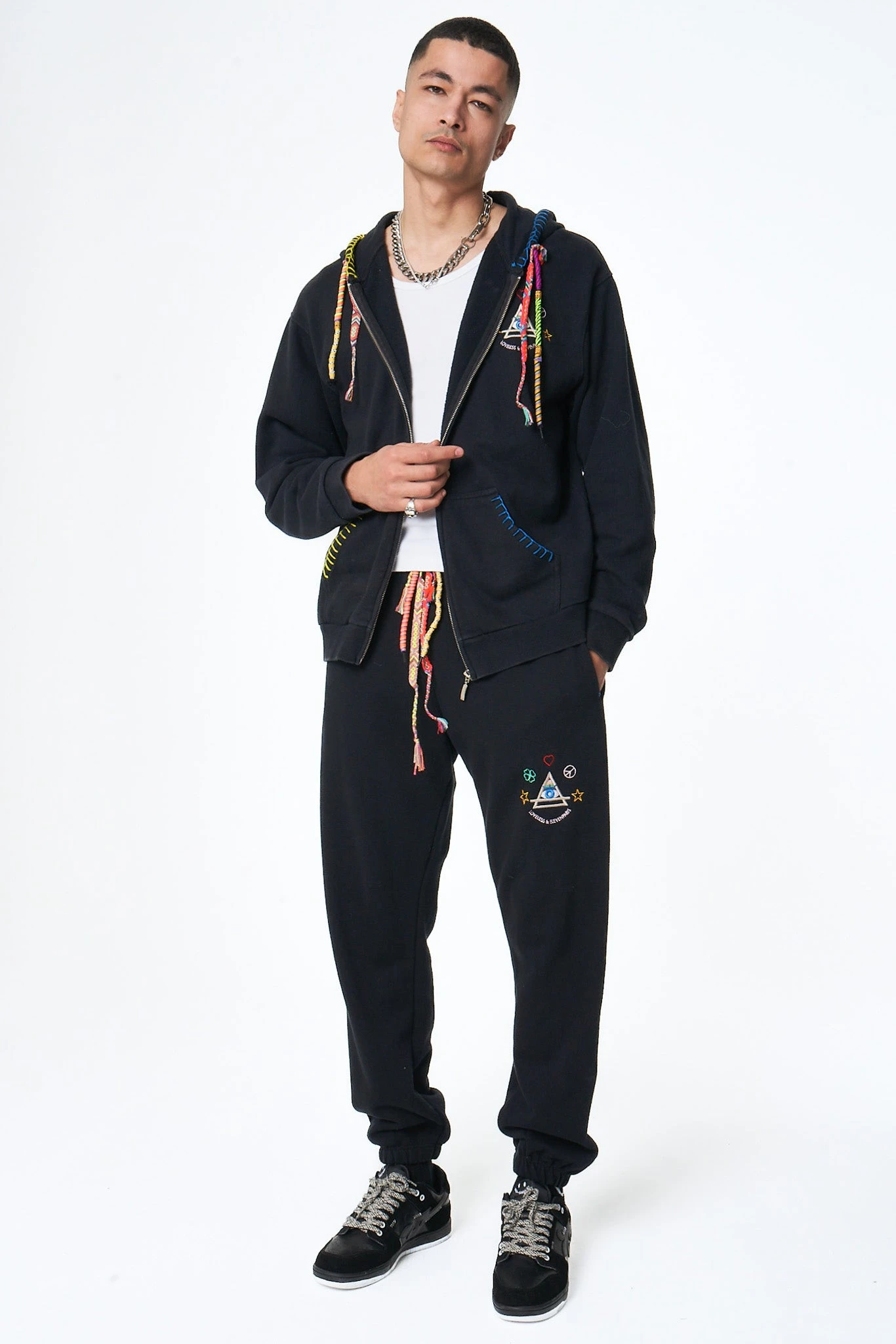 ELEVEN PARIS Mihai Noir 5 ELEVEN PARIS Mihai Noir – Image 3