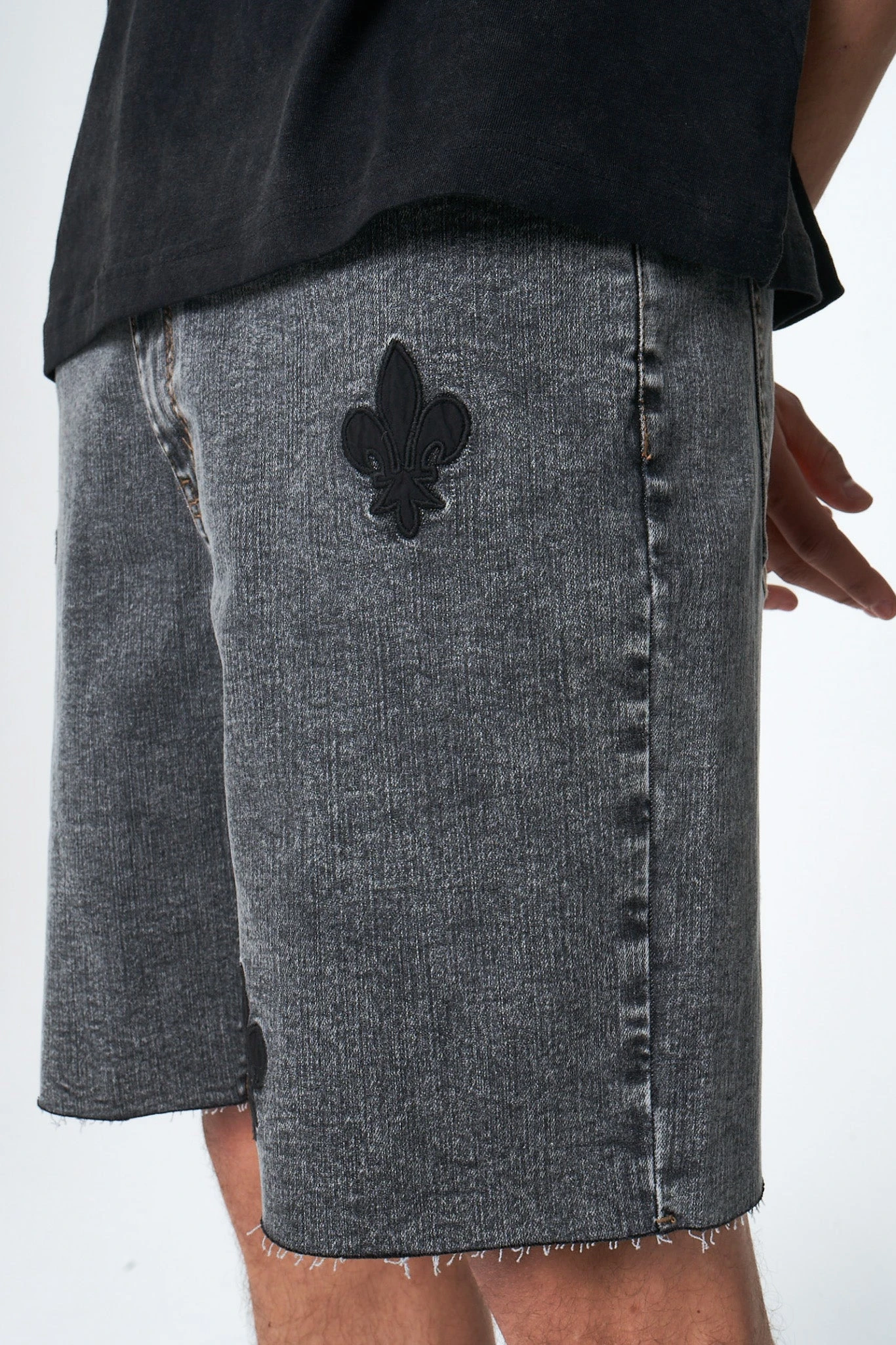 Nairobi Noir Délavé 11 Nairobi Noir Délavé – Image 9