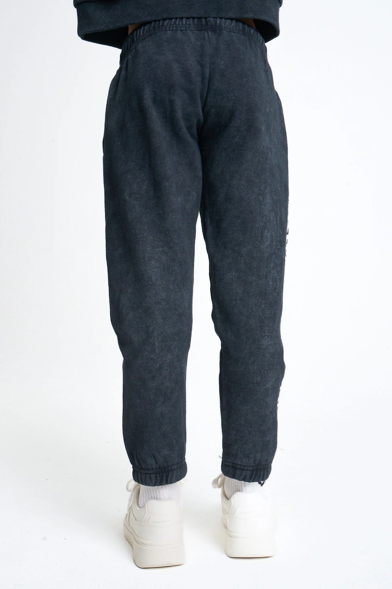 Neziah Noir Délavé 7 Neziah Noir Délavé – Image 5